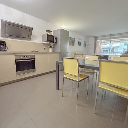 Appartement Centrale A 100 M Des Plages Rue De Provence Saint-Raphaël Exterior foto